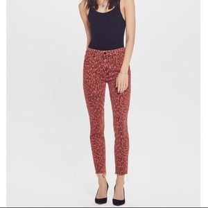 NWT Mother High Waist Looker Ankle Fray Je…